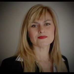 Meet your Posher, Claire